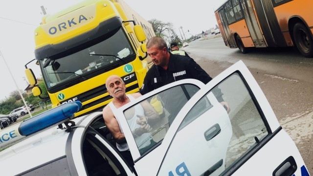 Хванаха мъртвопиян тираджия да върти волана във Видинско съобщиха от