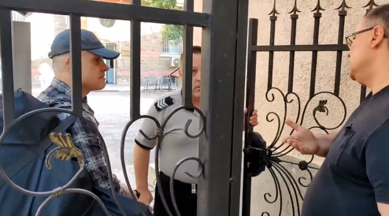 Къде е Алексей за да ни сглоби пак в манастира