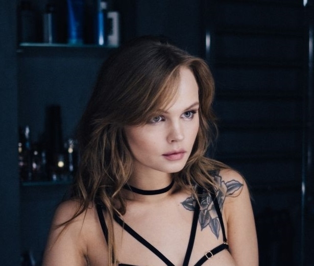 От много време не сме поглеждали към арт фотосесиите но