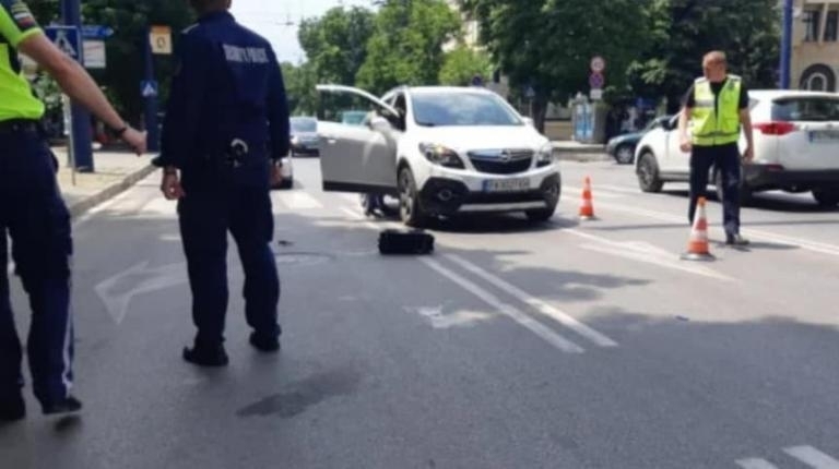 Пешеходец е загинал на място след като е бил блъснат