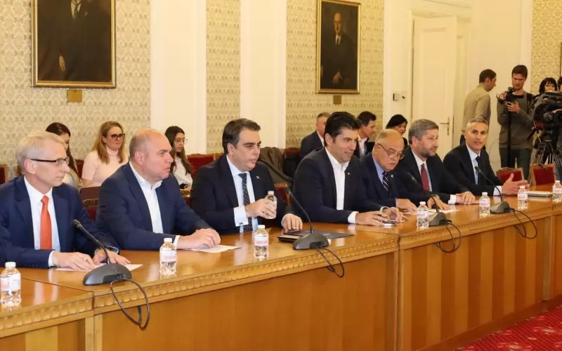 Продължаваме промяната Демократична България искат изслушване в парламента на