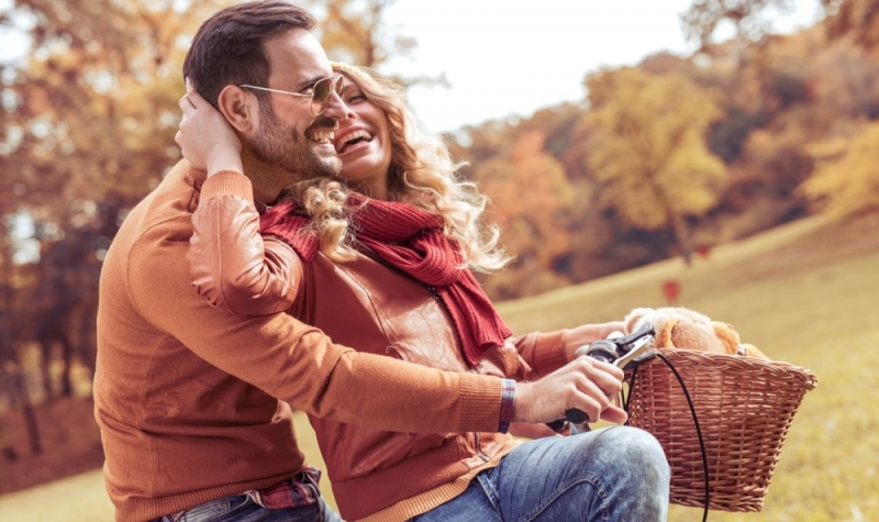 Всички са чували за любовта от пръв поглед а някои