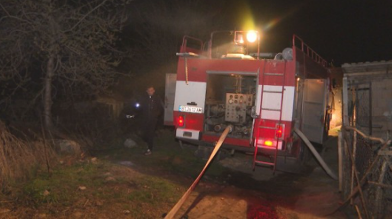 Пожар е горял в постройка в село Дондуково съобщиха от