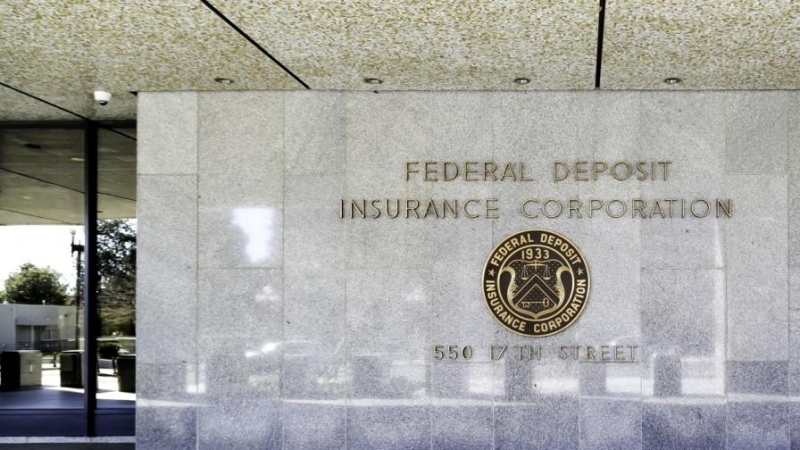 Държавните регулатори в САЩ затвориха базираната в Ню Йорк банка