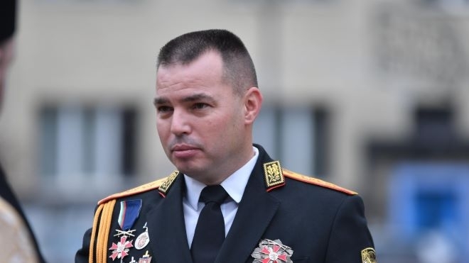 Обратното броене вече започна и точно в полунощ страната ни