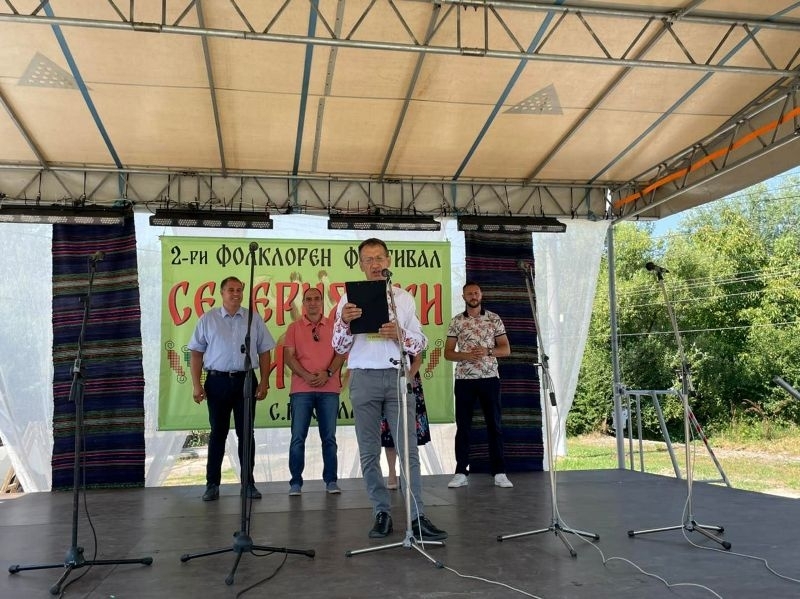 Певчески и танцови състави от Враца и региона са част