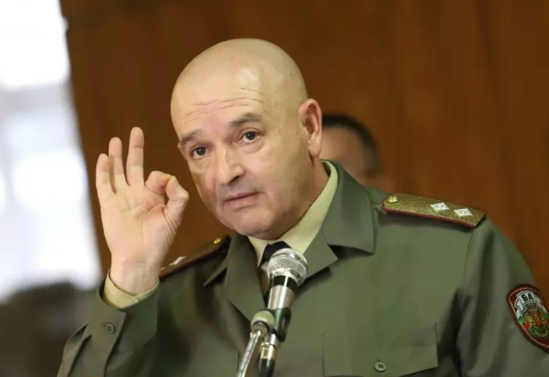 Шефът на ВМА съобщи неверни данни за броя на новите