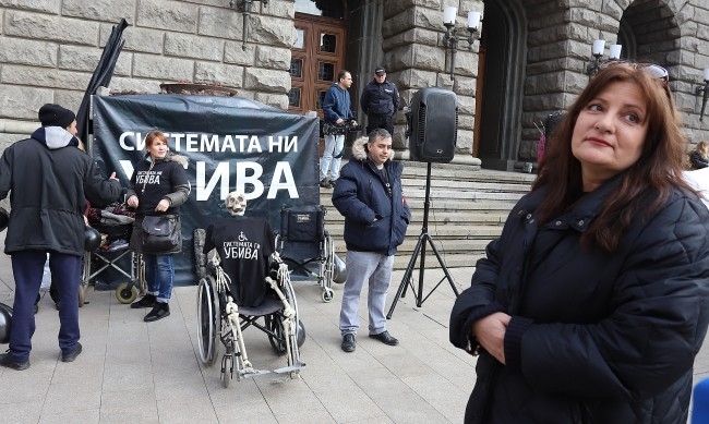 Почина Вера Иванова една от майките от инициативата Системата ни