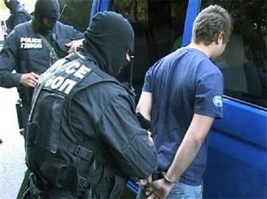 Наркодилър е бил заловен от полицията във Враца съобщиха от