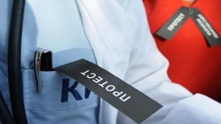 Лекари и медицински сестри от единствената детска болница у нас