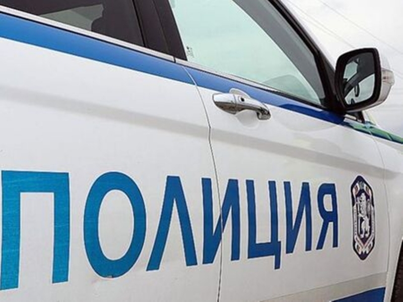 Жена влезе в запечатано помещение на Община Вършец и го повреди, полицията нищи случая