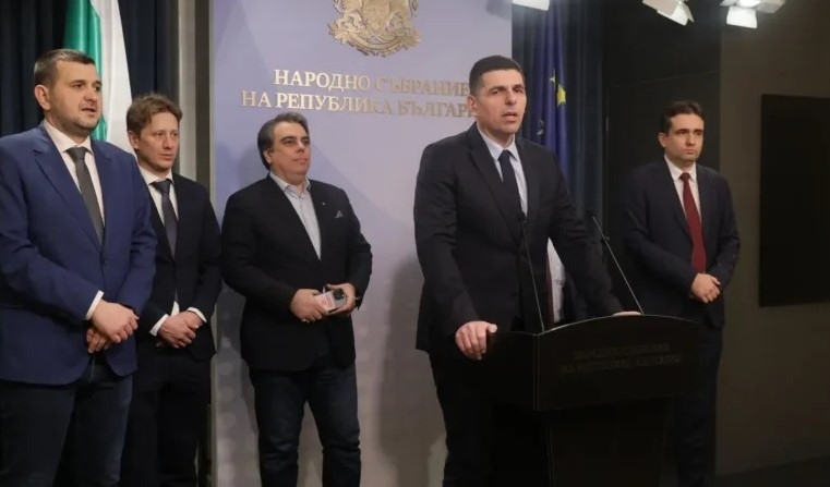 Парламентарната група на Продължаваме Промяната Демократична България призова за незабавната