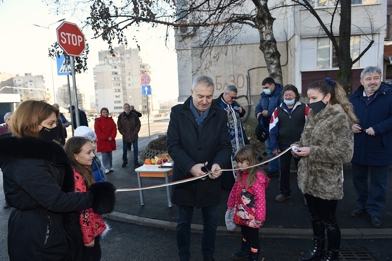 С божествен водосвет днес бе отворен за след основна рехабилитация