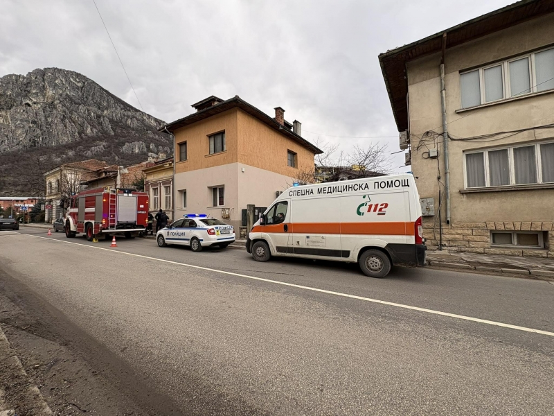 Два трупа са открити в къща в центъра на Враца