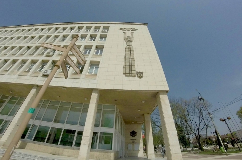 На извънредно заседание общинският съвет в Мездра прие докладната на