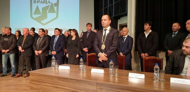 На тържественото си първо заседание новите общински съветници във Враца