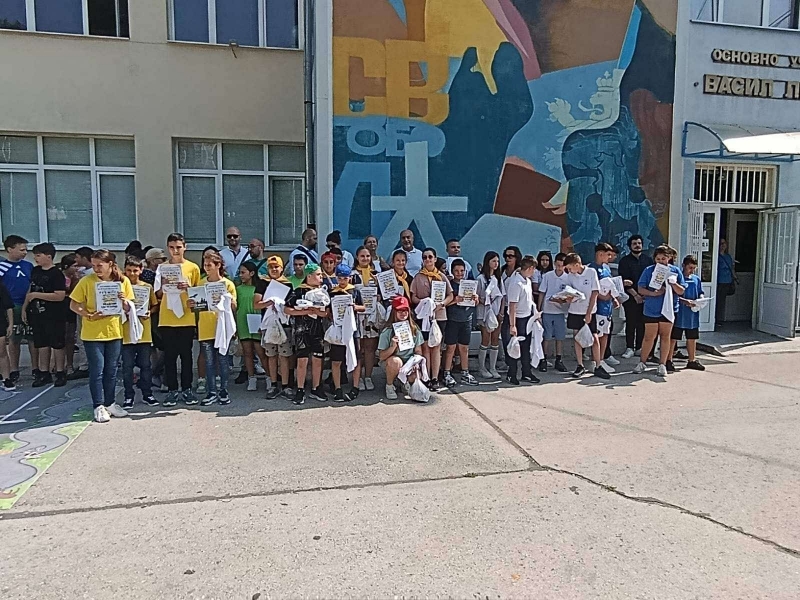 Ученици от Врачанско мериха в състезание на тема „Ваканция, здравей! Да играем безопасно!“