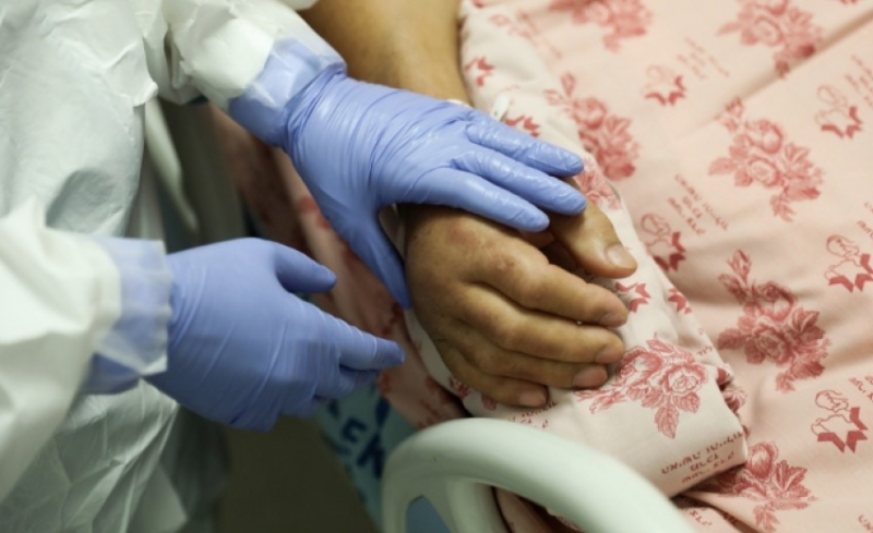 Над 93 хиляди души са починали от коронавирус в света