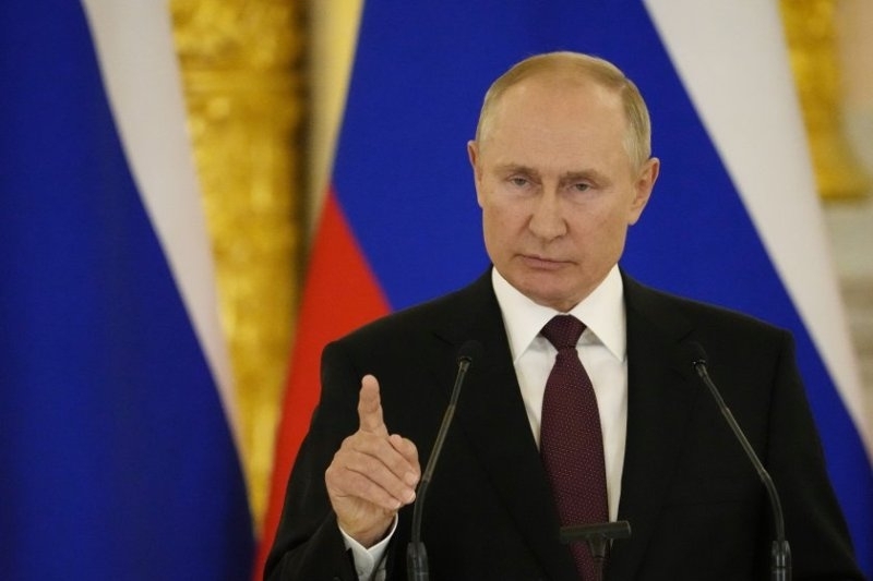 Руският президент Владимир Путин обеща да продължи руската настъпателната операция в Украйна въпреки