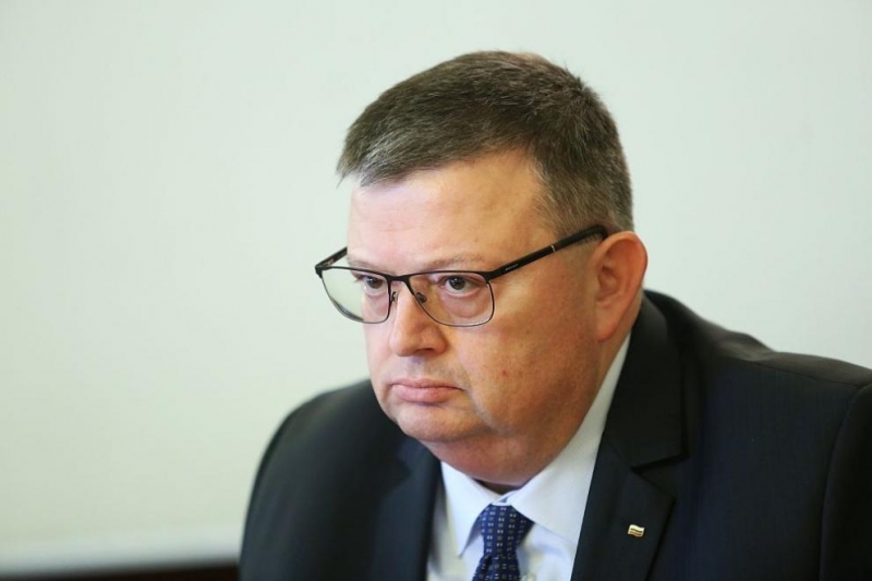 От днес досегашният председател на антикорупционната комисия КПКОНПИ Сотир Цацаров е на