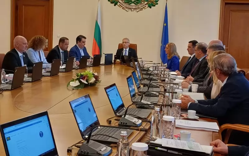 Правителството се ползва с около 20 доверие Подобно измерихме и