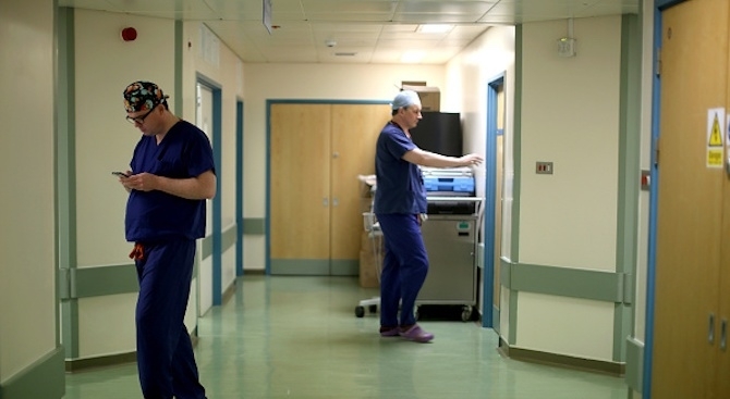 Лекар издъхна на работното си място в Регионалната здравна инспекция