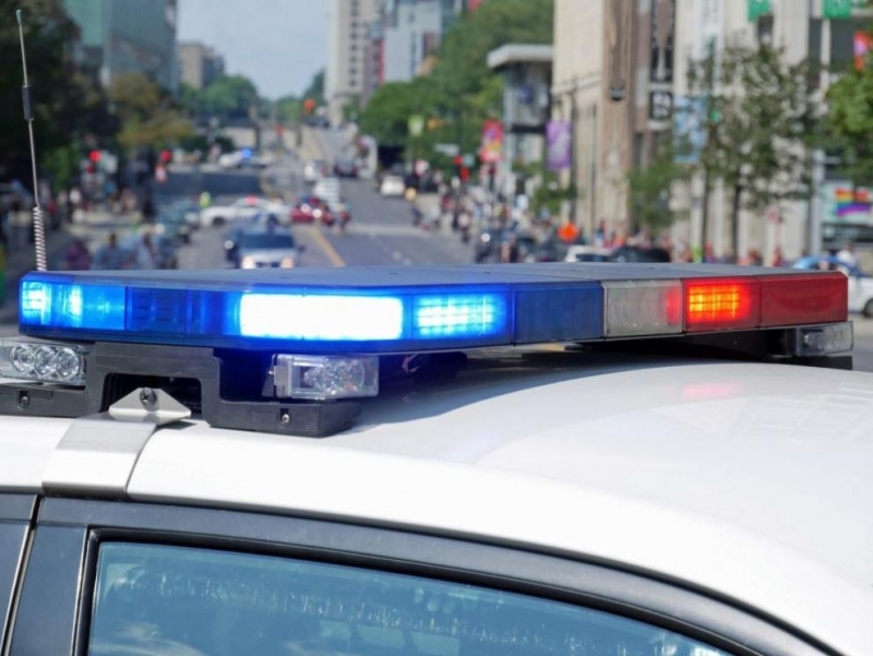 Канадски полицаи застреляха двама мъже по време на престрелка в