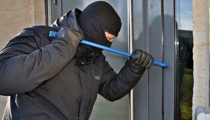 Крадци са обрали помпена станция в Козлодуй съобщиха от полицията