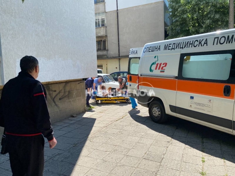 Млад мъж беше намушкан с нож в центъра на Казанлък