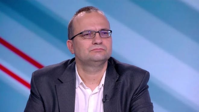 Мартин Димитров: Харчат държавни пари като луд с картечница