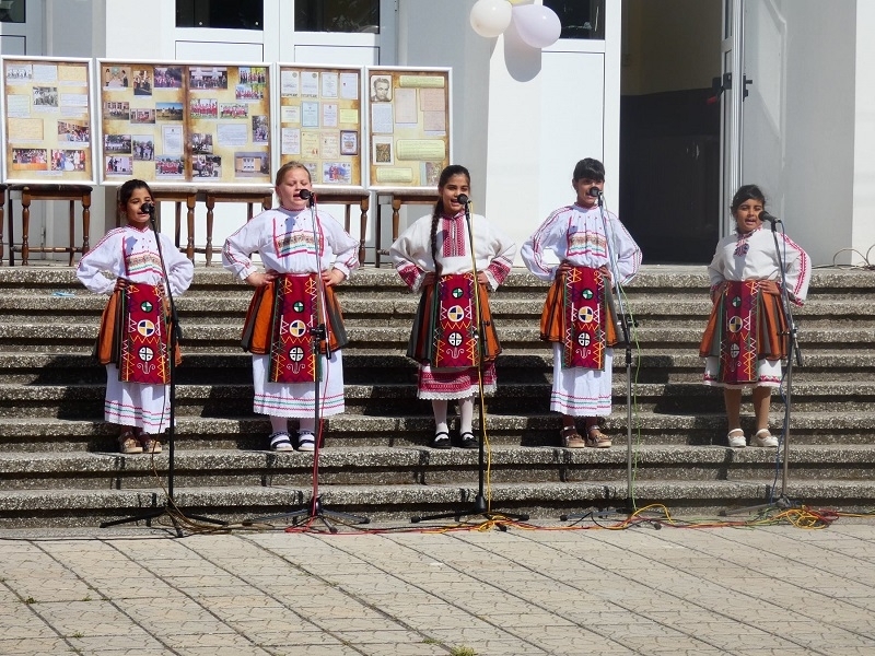 Вековен юбилей на народното читалище и 125 години от рождението