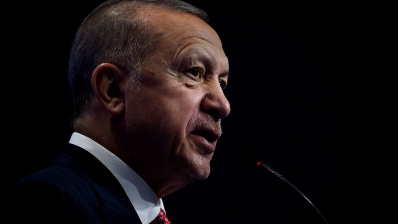 Турският президент Реджеп Тайип Ердоган подаде заявлението си да се
