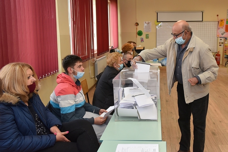 В област Монтана ще има 276 стационарни секции съобщи Мартин