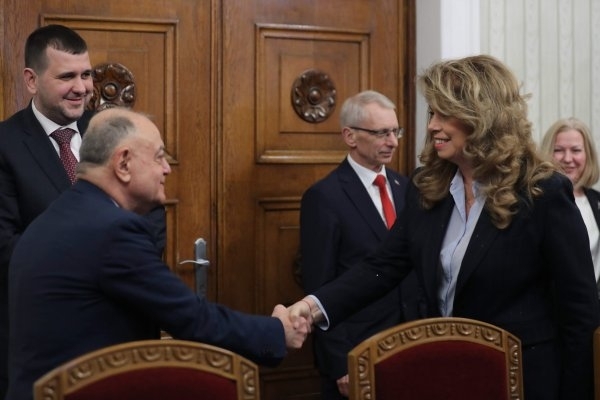 В първата среща проведена с ГЕРБ СДС беше предложено служебният