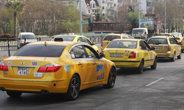 Икономическа полиция започна масирана акция срещу такситата в Пловдив Най големите