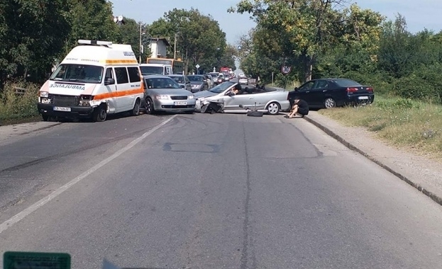 Зверско меле с линейка и 3 коли на столичното околовръстно