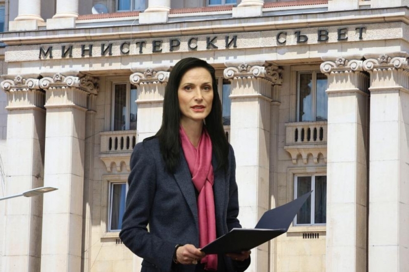 Очаква се днес понеделник номинираната за кандидат за министър председател с