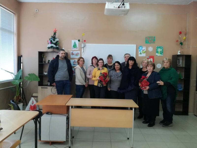 В навечерието на най светлия християнски празник Коледа професионалната гимназия