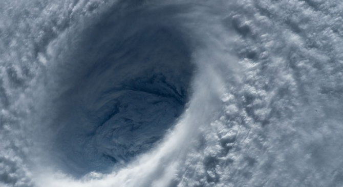 Тайфунът Юту причини смъртта на най малко 15 души във Филипините