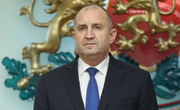 Държавният глава Румен Радев издаде три указа – за служебно