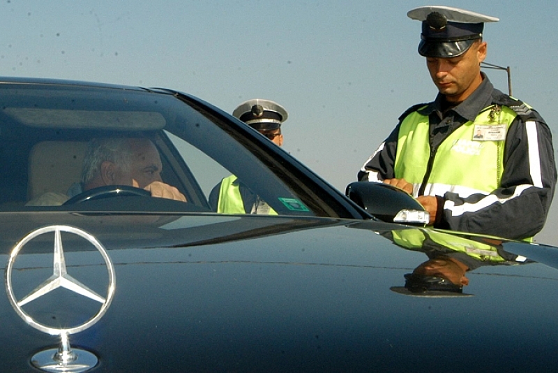 Полицията в Монтана получи три нови автомобила Форд Турнео Куриер