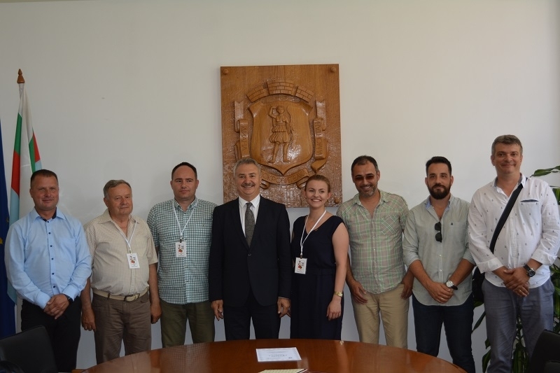 Чуждестранни оркестри от Полша Черна гора и Румъния пристигнаха за