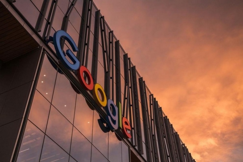 Великобритания разследва господстващото положение на търсачката Google