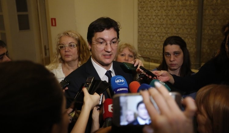 БСП сезира Конституционния съд за достъпа на МВР до телефоните