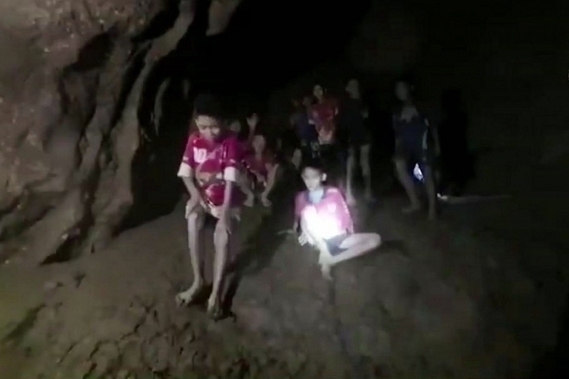 Всички деца, които бяха блокирани в пещера в Тайланд през
