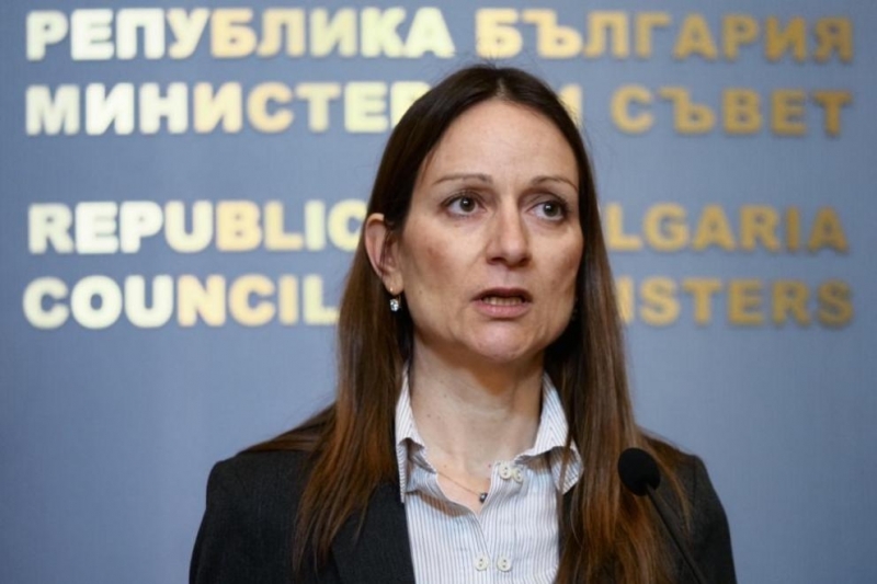 Ирина Щонова: Започваме проверки по бензиностанциите за спекулации с цените