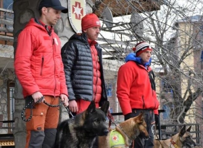 Няколко часа след като са отново у дома планинските спасители от