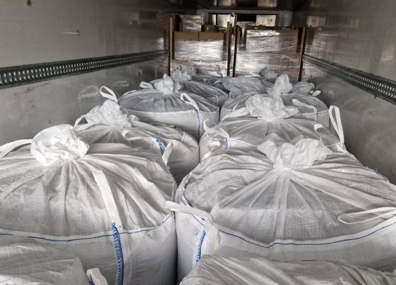 Листове с изрязани 1 069 200 заготовки на кутии за