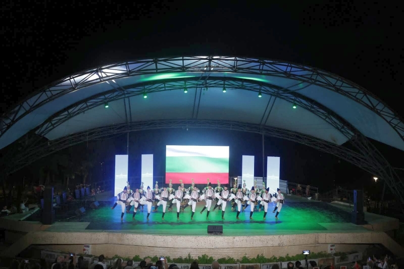 От 14 до 16 юли Фолклорен танцов ансамбъл ФТА Мездра