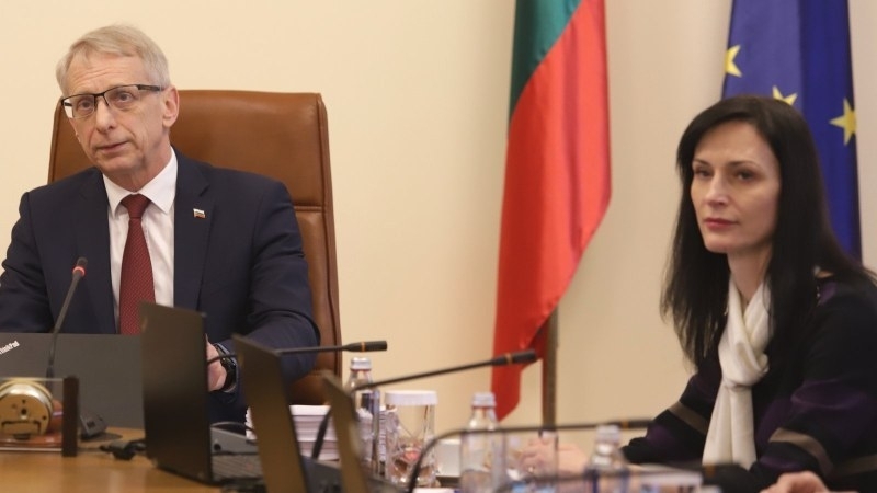 Ако изборите са днес за ГЕРБ СДС биха гласували 23 7 от